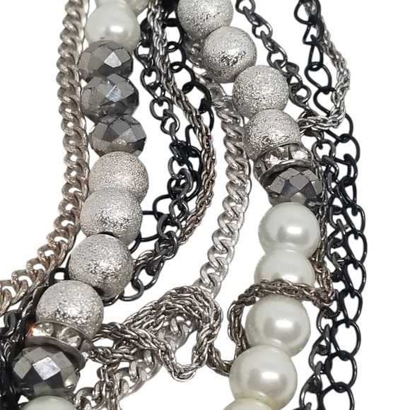 NY COLLECTION CHAIN & FAUX PEARL LAYERED LONG NECKLACE - Picture 5 of 6